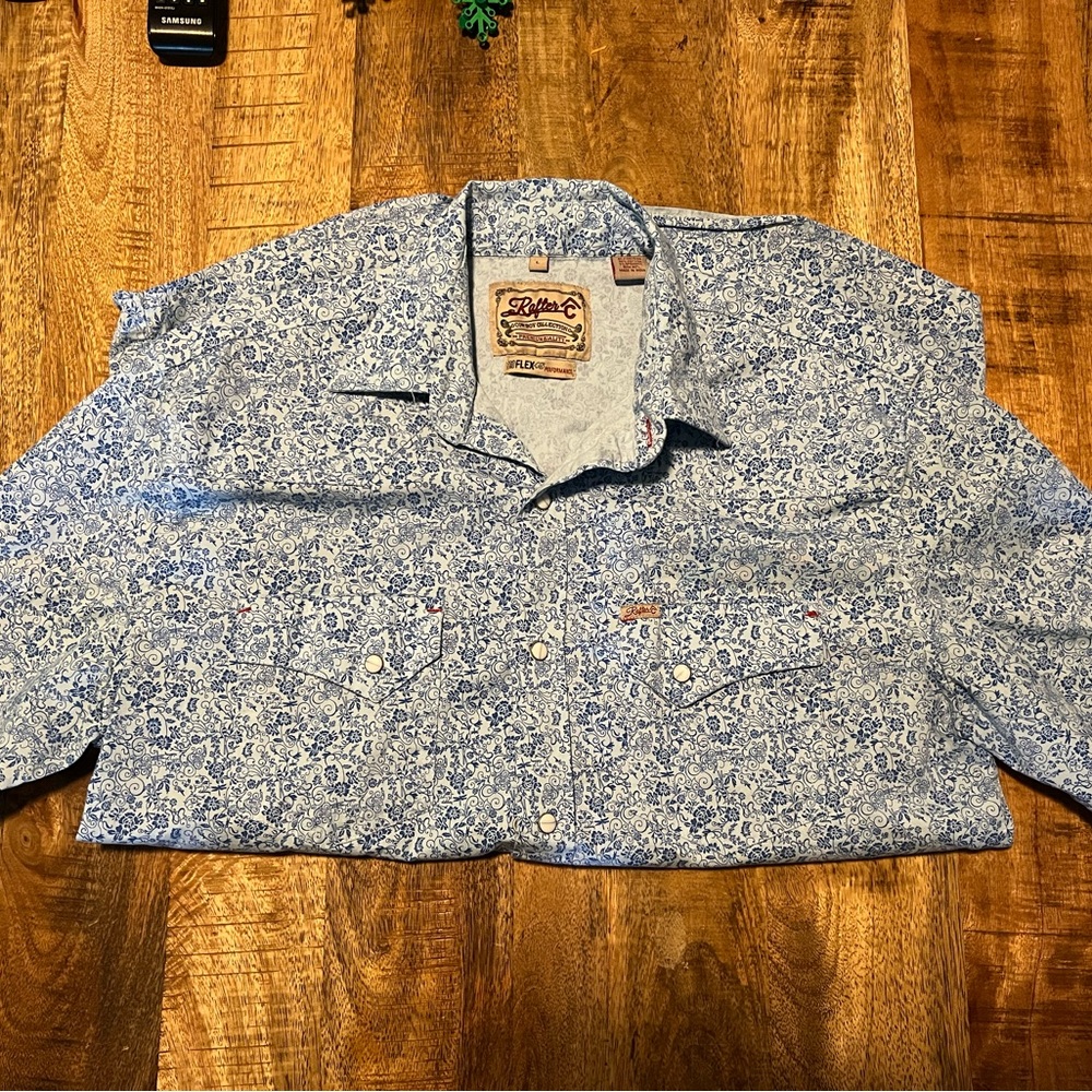 Blue and White Floral Pearl Snap Button Up - Short Sleeve